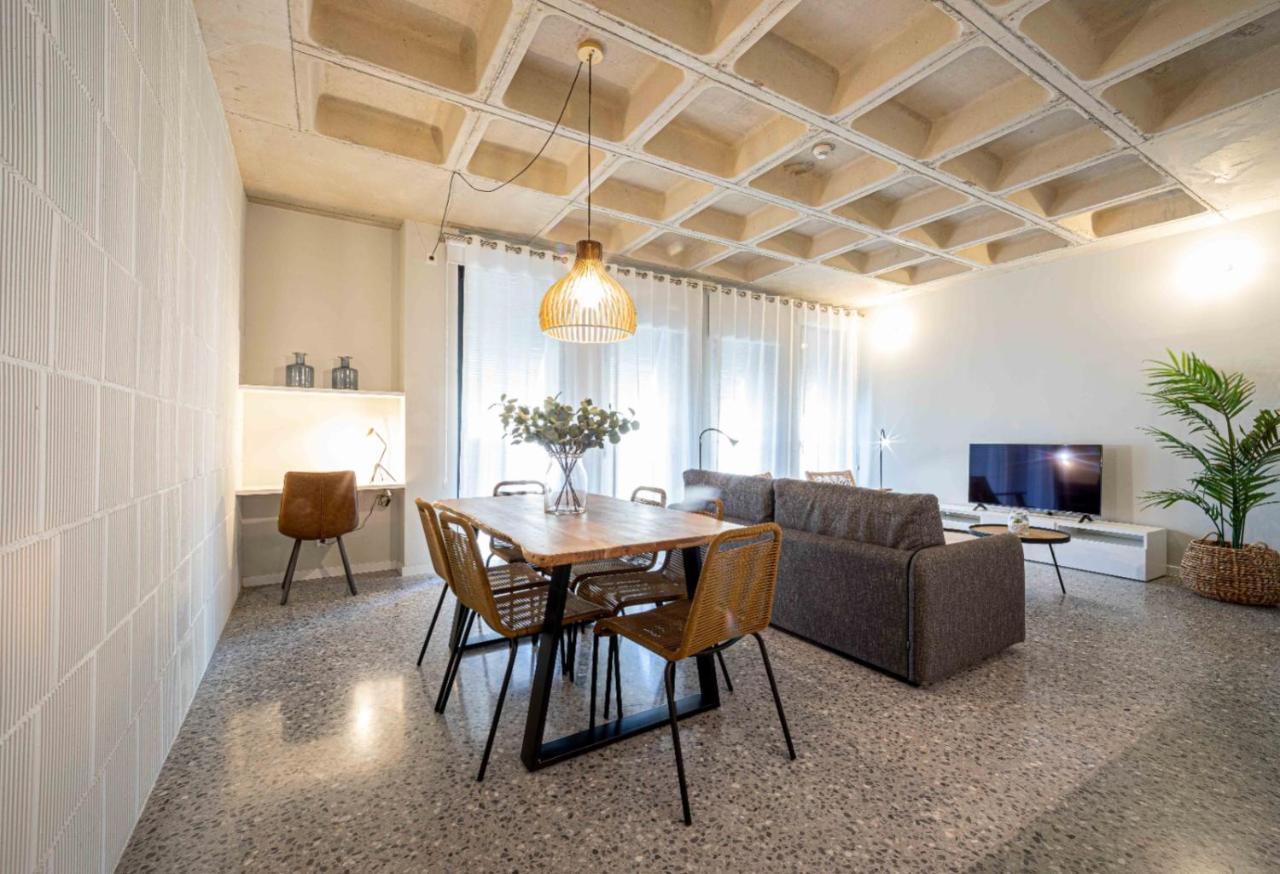 Barcelona Touch Apartments - Rosich L'Hospitalet de Llobregat Bagian luar foto