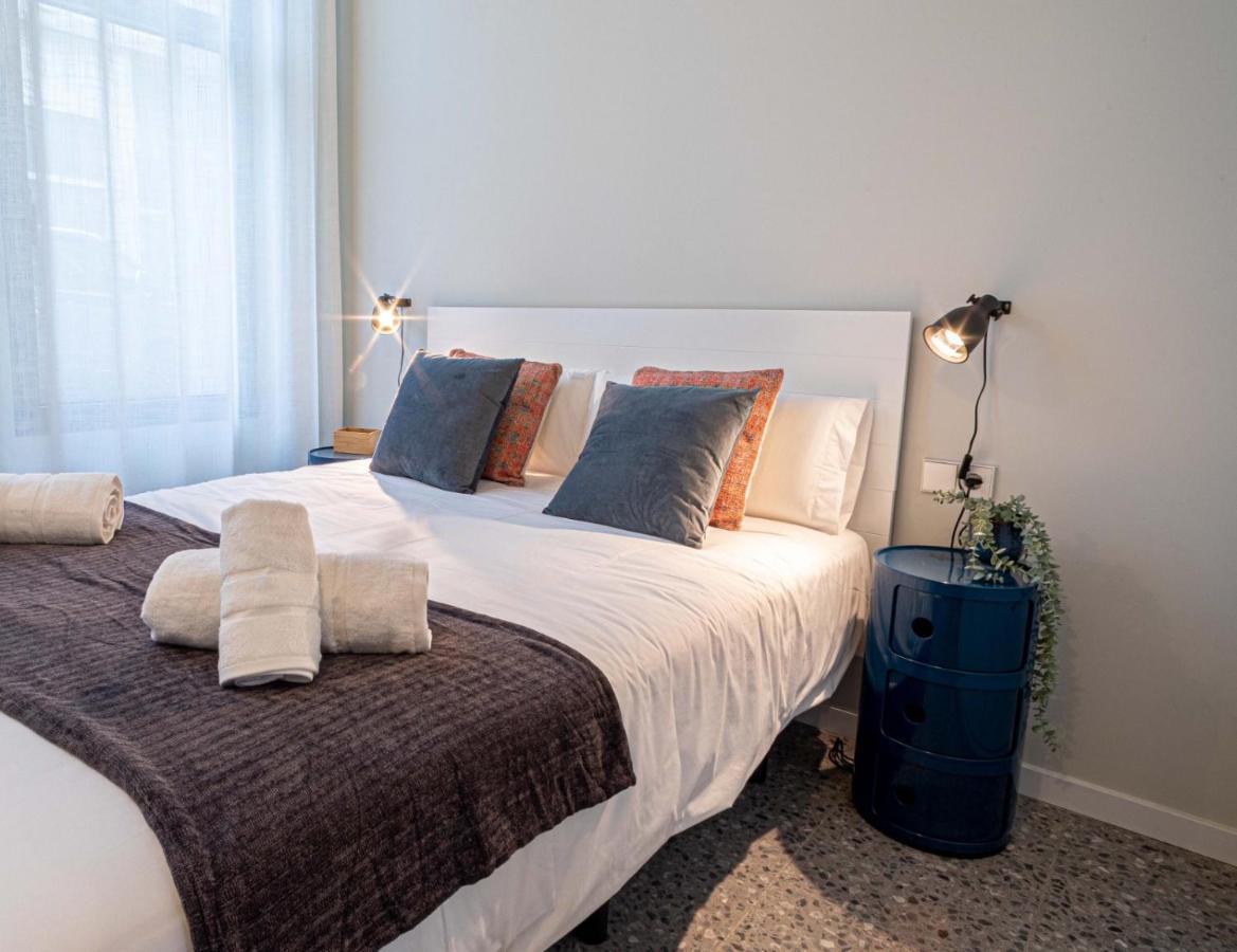 Barcelona Touch Apartments - Rosich L'Hospitalet de Llobregat Bagian luar foto