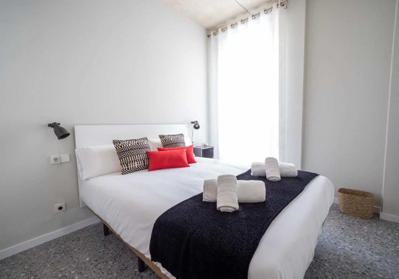 Barcelona Touch Apartments - Rosich L'Hospitalet de Llobregat Bagian luar foto