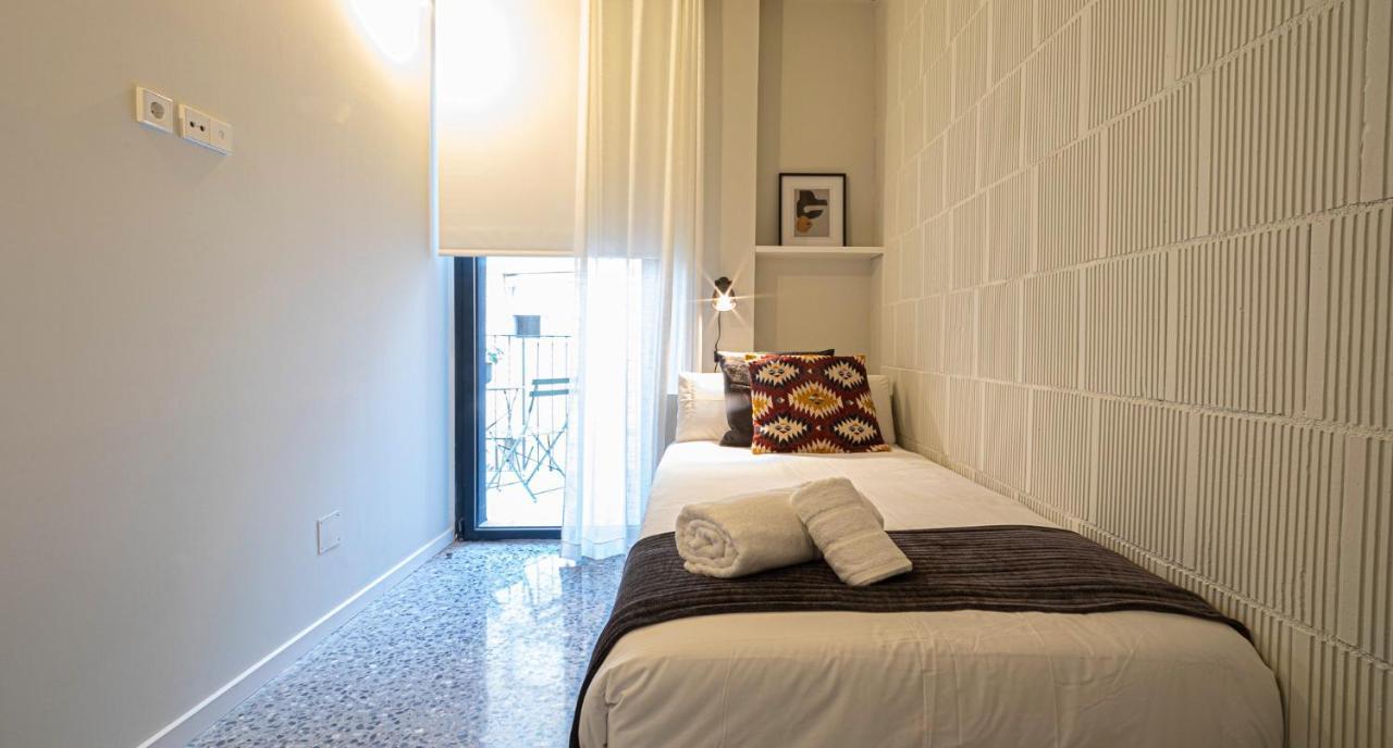 Barcelona Touch Apartments - Rosich L'Hospitalet de Llobregat Bagian luar foto